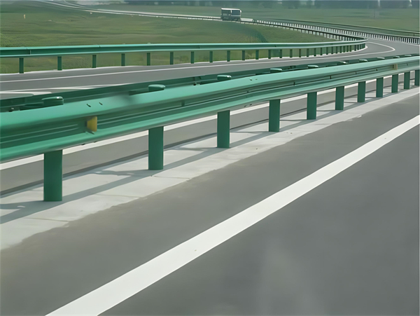 保亭波形梁护栏在高速公路的应用